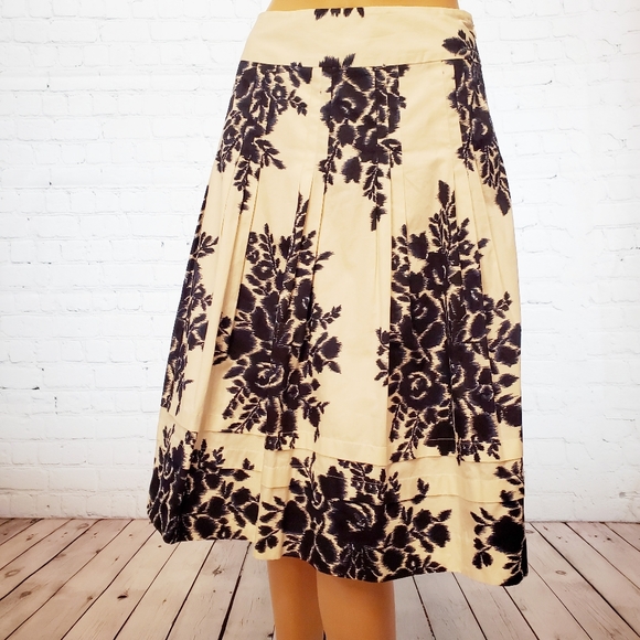 Talbots 100% cotton floral print A-line skirt - Picture 1 of 7